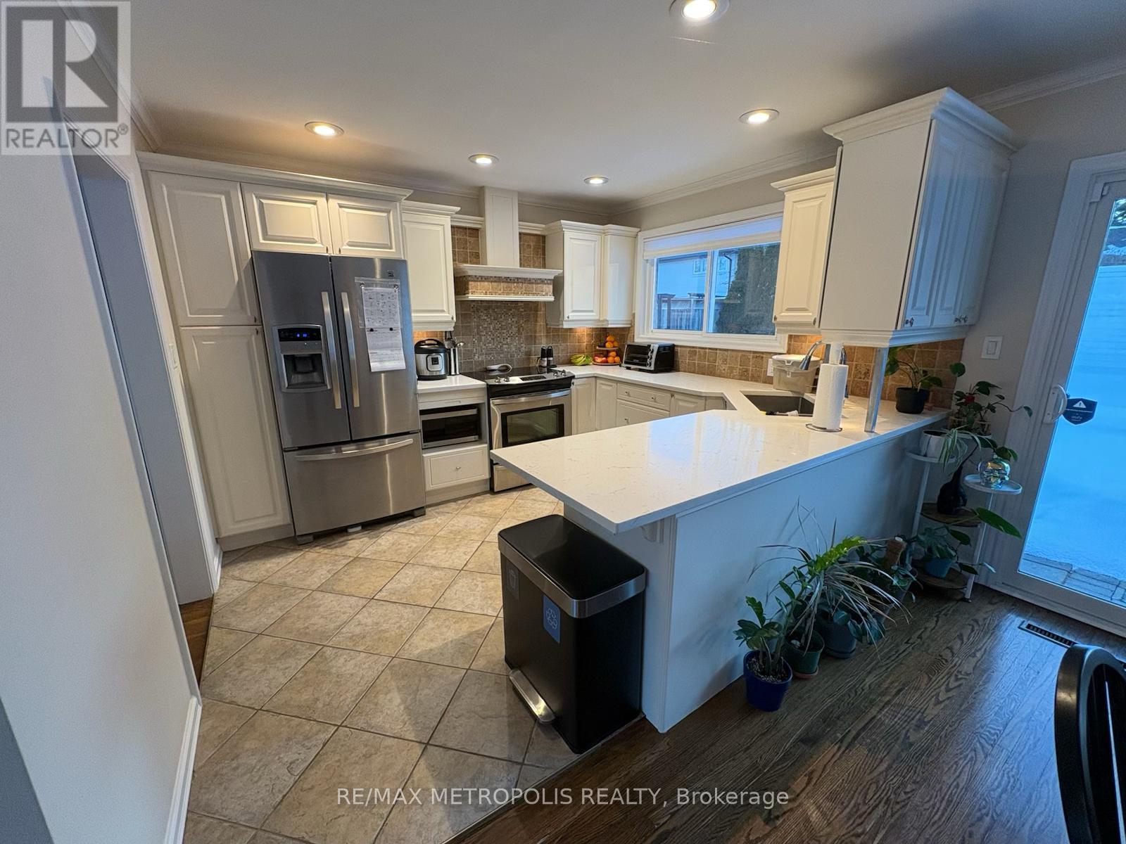 129 Briar Court, Oshawa (Eastdale), Ontario  L1G 6M4 - Photo 21 - E12857072