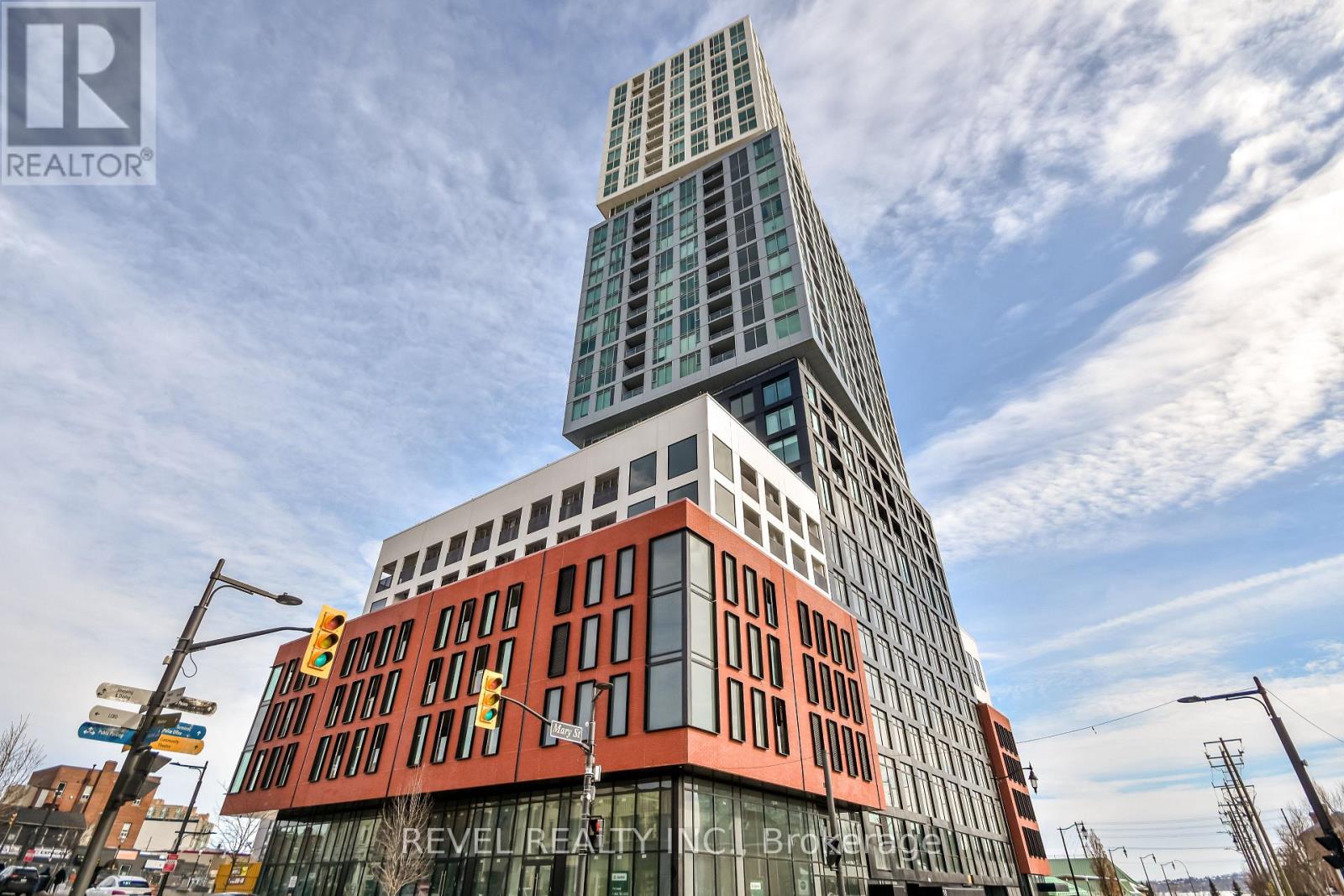 1304 - 39 MARY STREET, Barrie, Ontario