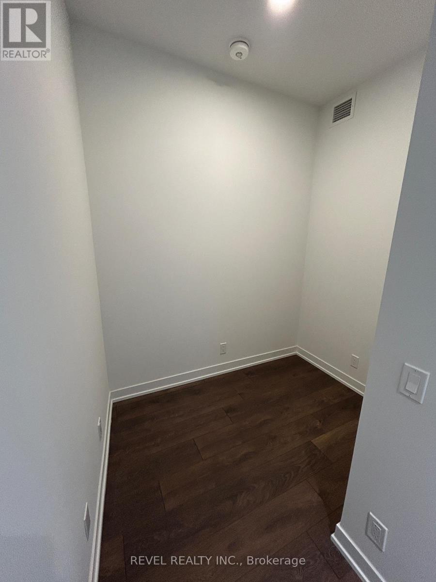 1304 - 39 Mary Street, Barrie, Ontario  L4N 1S9 - Photo 17 - S12857050