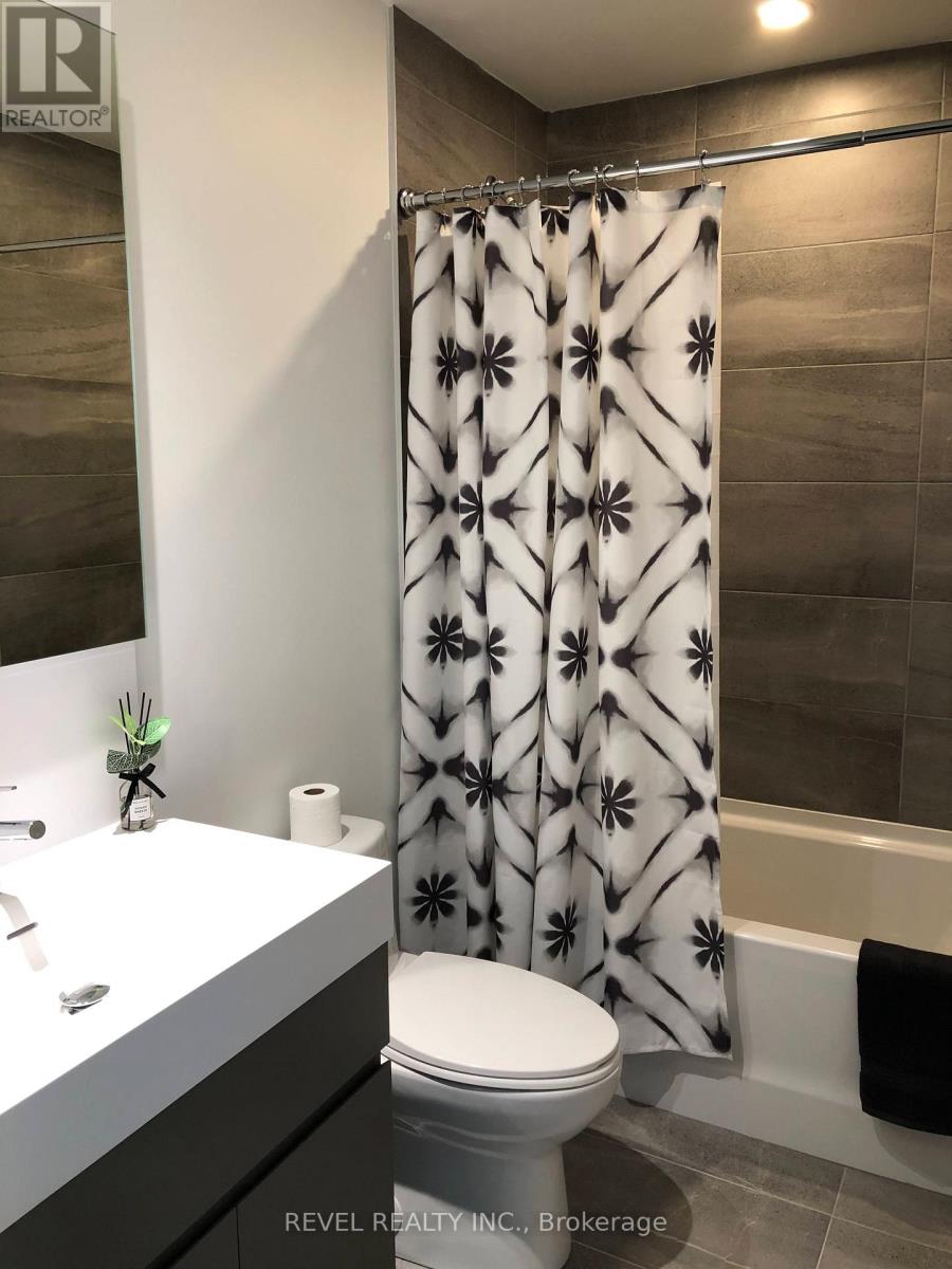 1304 - 39 Mary Street, Barrie, Ontario  L4N 1S9 - Photo 18 - S12857050