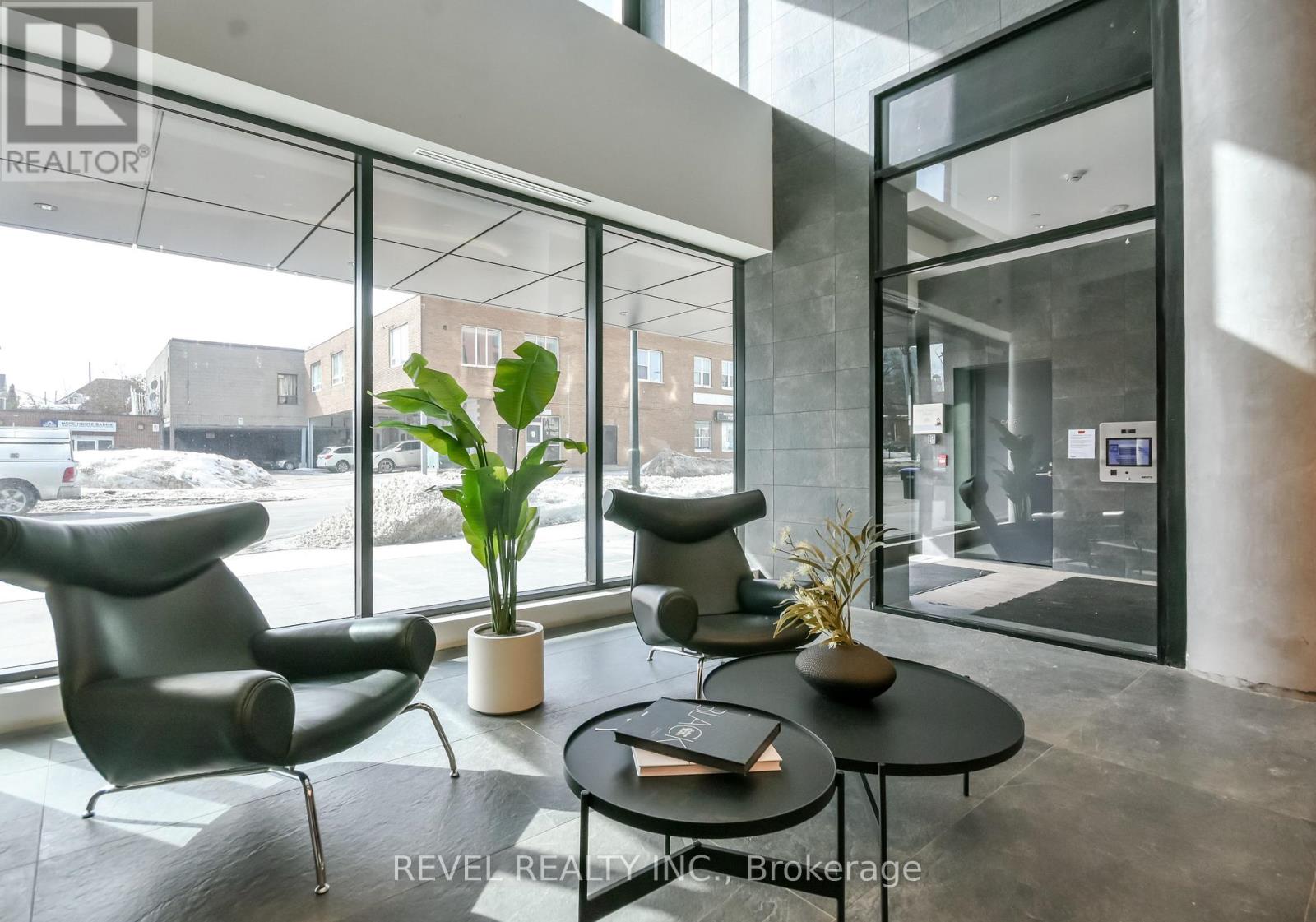 1304 - 39 Mary Street, Barrie, Ontario  L4N 1S9 - Photo 4 - S12857050