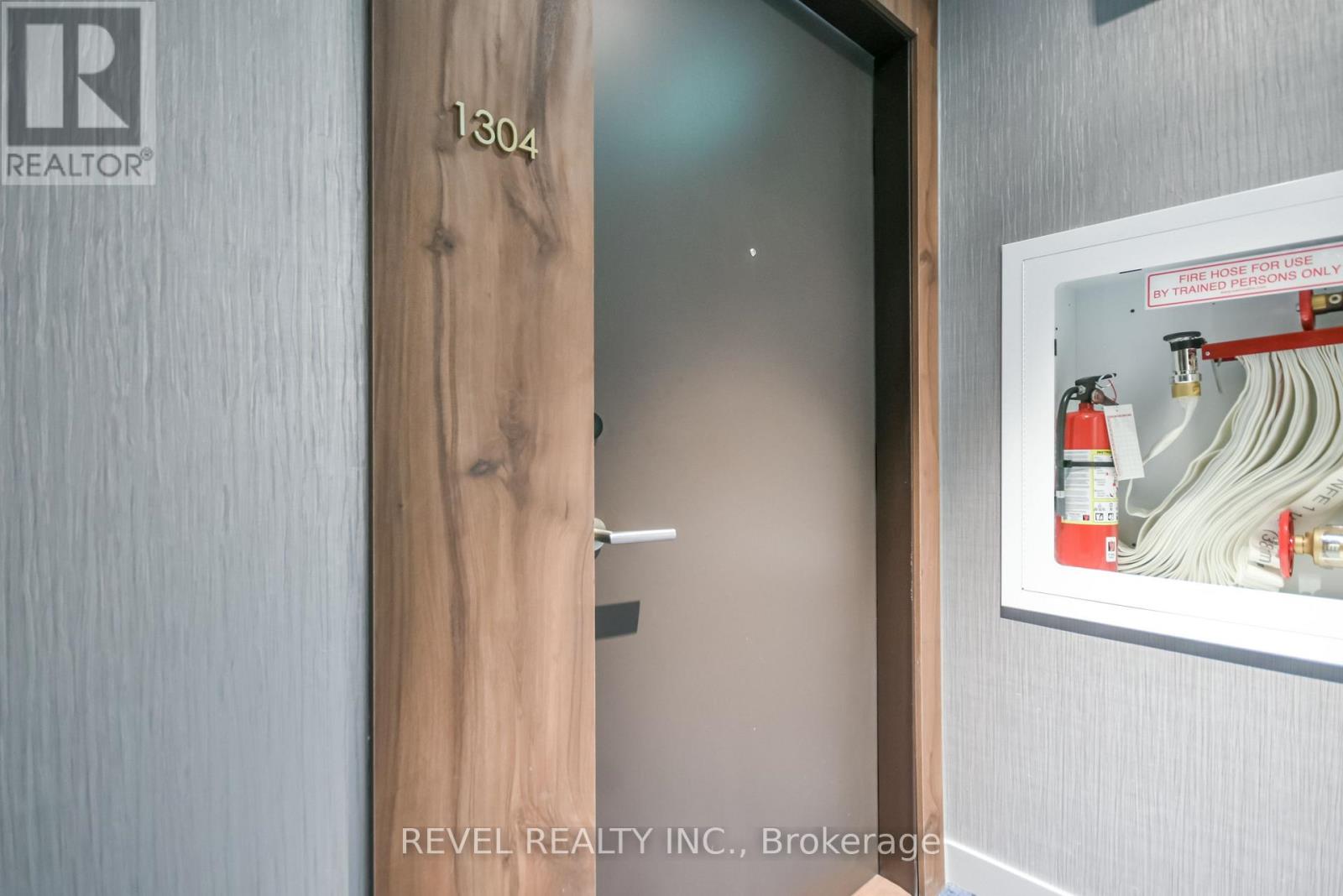1304 - 39 Mary Street, Barrie, Ontario  L4N 1S9 - Photo 8 - S12857050