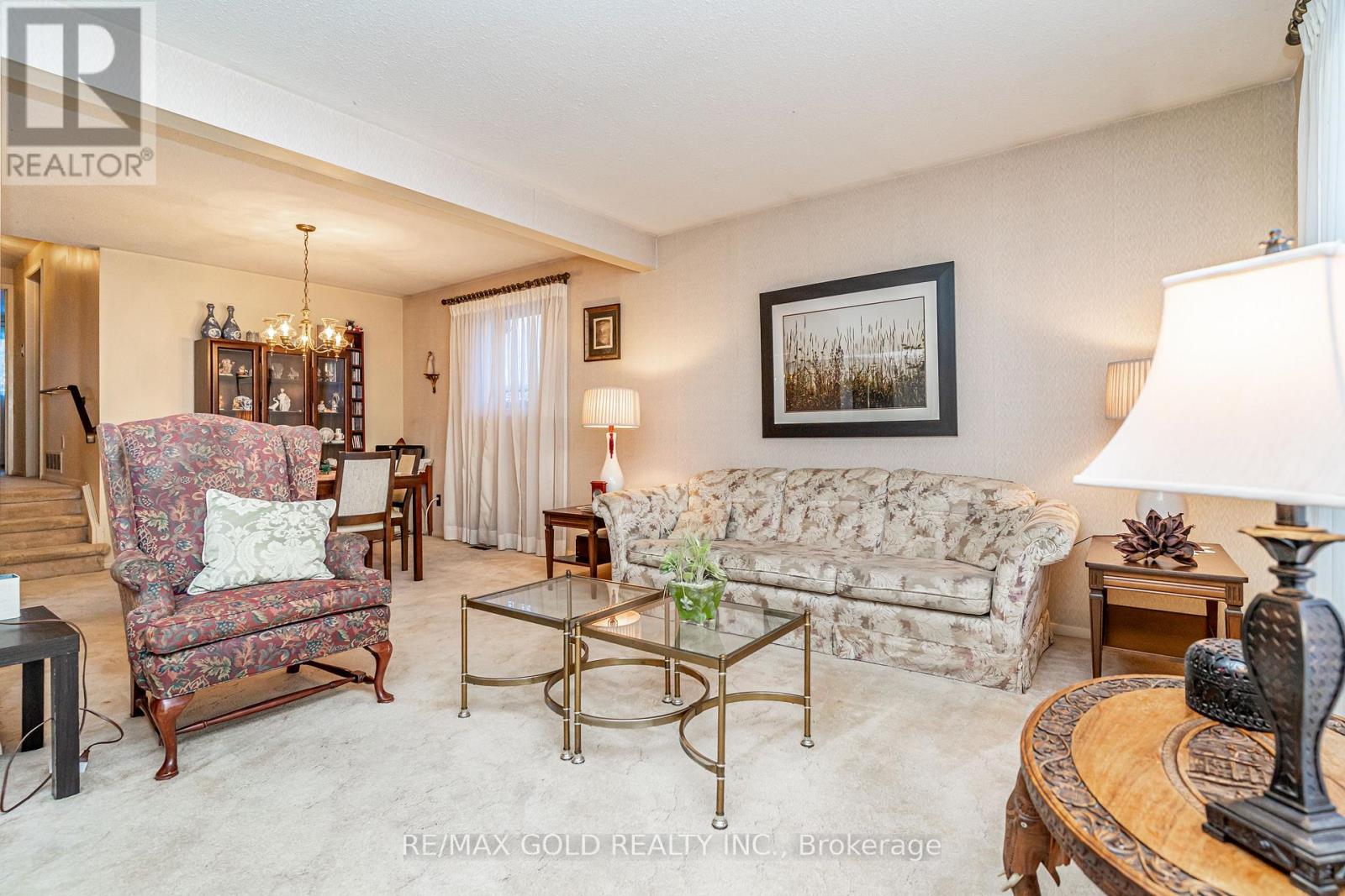 6 Eldon Court, Brampton, Ontario  L6T 2B9 - Photo 6 - W12853606