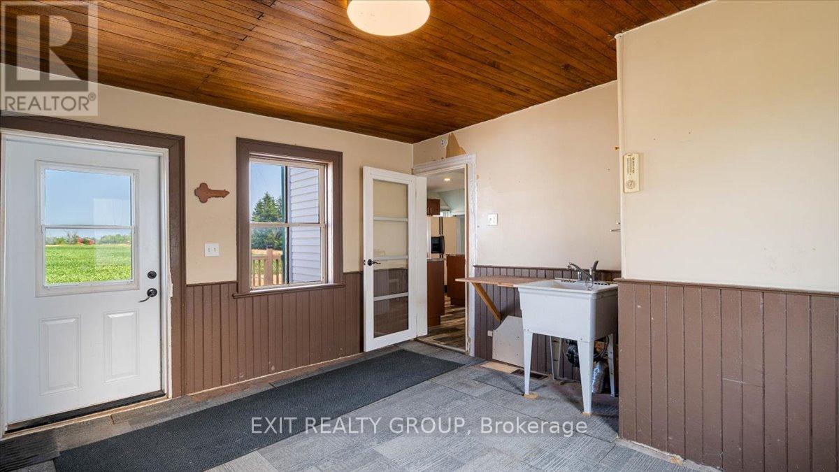 837 Casey Road, Belleville (Thurlow Ward), Ontario  K8N 4Z6 - Photo 6 - X12853240