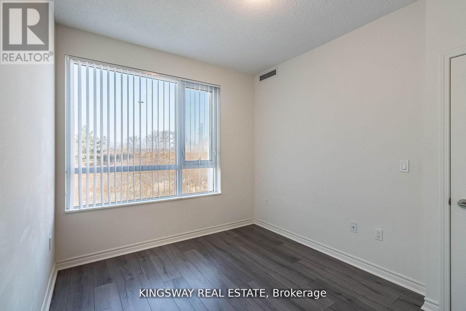 217 - 349 Rathburn Road W, Mississauga (City Centre), Ontario  L5B 0G9 - Photo 13 - W12857052