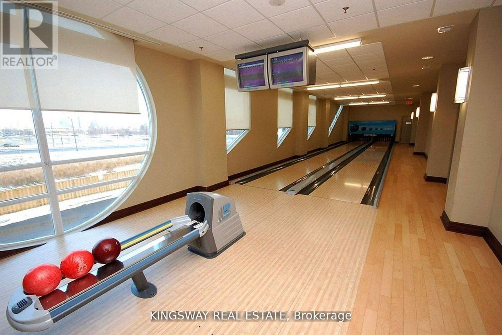 217 - 349 Rathburn Road W, Mississauga (City Centre), Ontario  L5B 0G9 - Photo 25 - W12857052