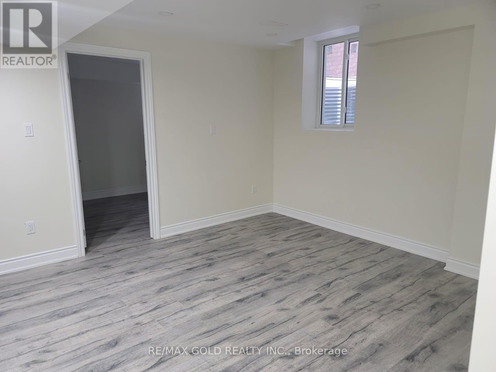 4 Devonsleigh Drive, Brampton, Ontario  L7A 3S9 - Photo 12 - W12857076