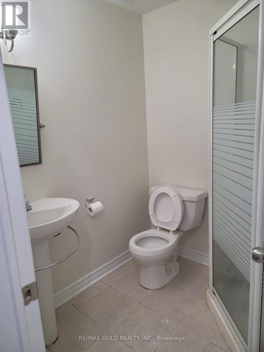 4 Devonsleigh Drive, Brampton, Ontario  L7A 3S9 - Photo 13 - W12857076