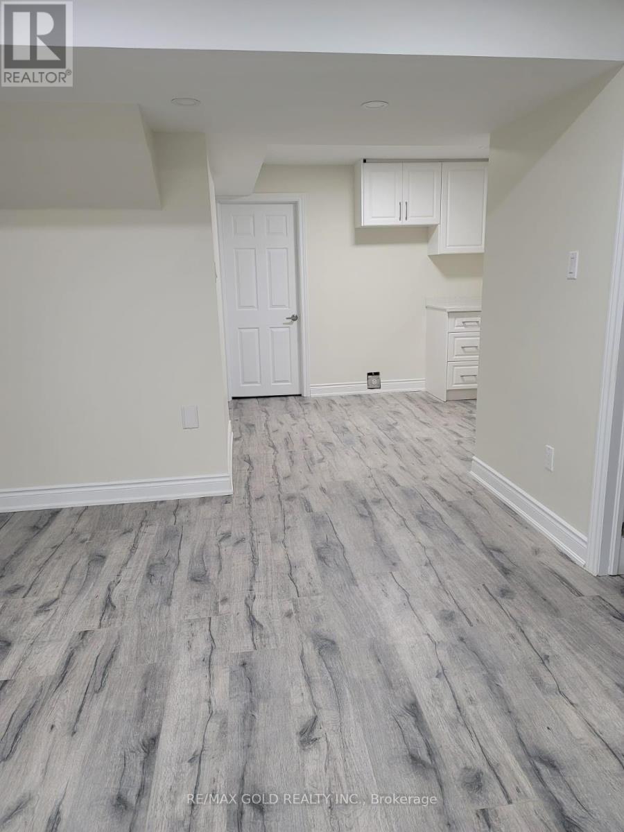 4 Devonsleigh Drive, Brampton, Ontario  L7A 3S9 - Photo 3 - W12857076