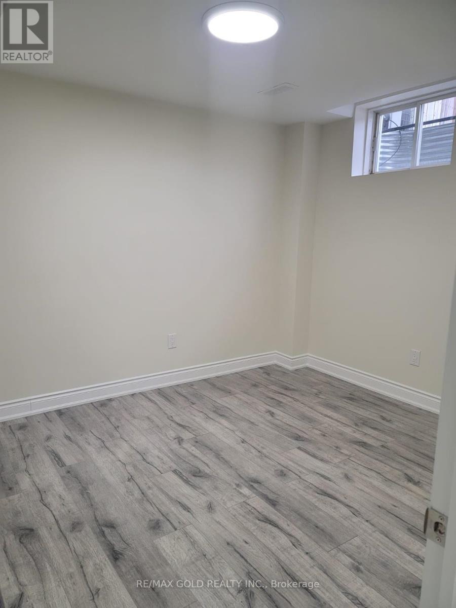 4 Devonsleigh Drive, Brampton, Ontario  L7A 3S9 - Photo 7 - W12857076