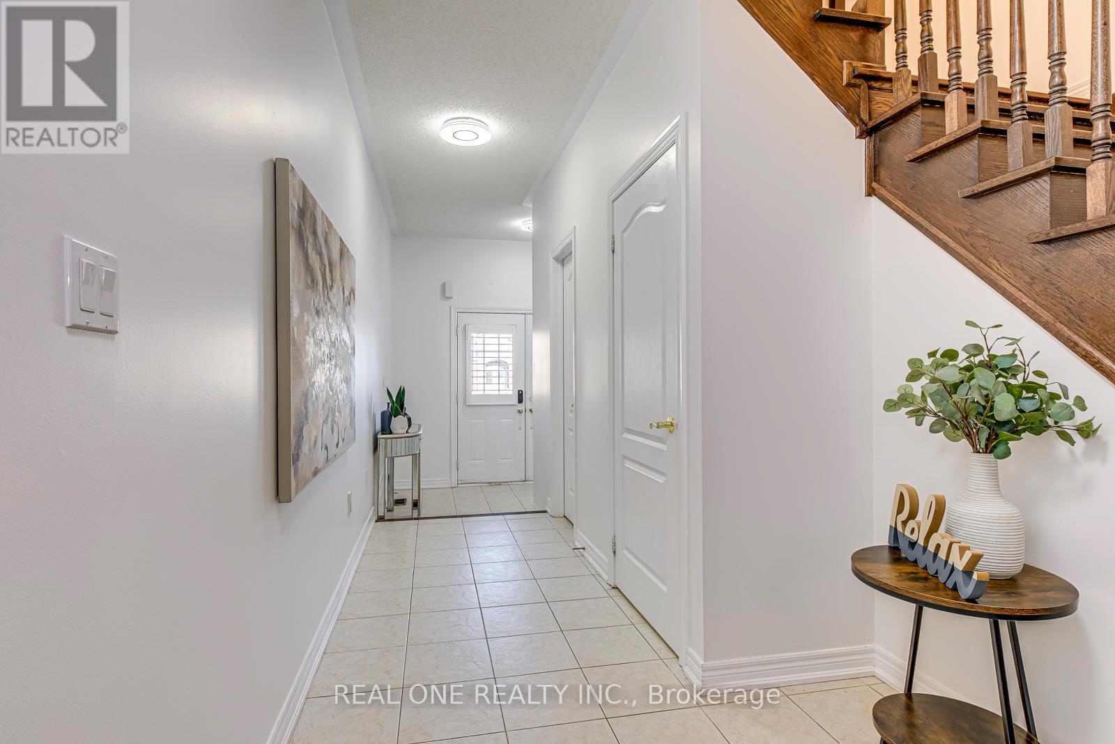 1331 Kestell Boulevard, Oakville, Ontario  L6H 0C8 - Photo 7 - W12857090