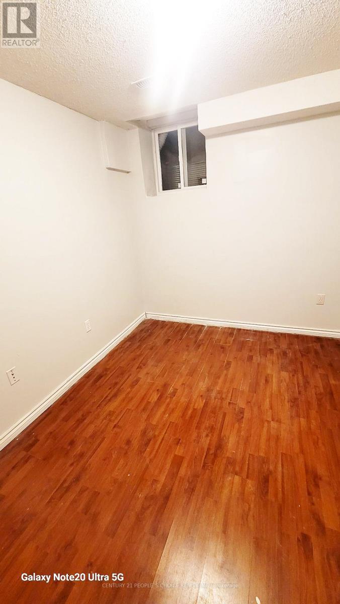 22 Yellow Brick Road, Brampton (Brampton North), Ontario  L6V 4K9 - Photo 10 - W12857108