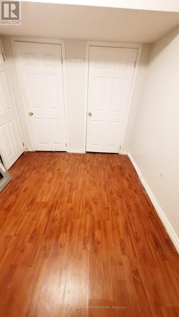 22 Yellow Brick Road, Brampton (Brampton North), Ontario  L6V 4K9 - Photo 11 - W12857108