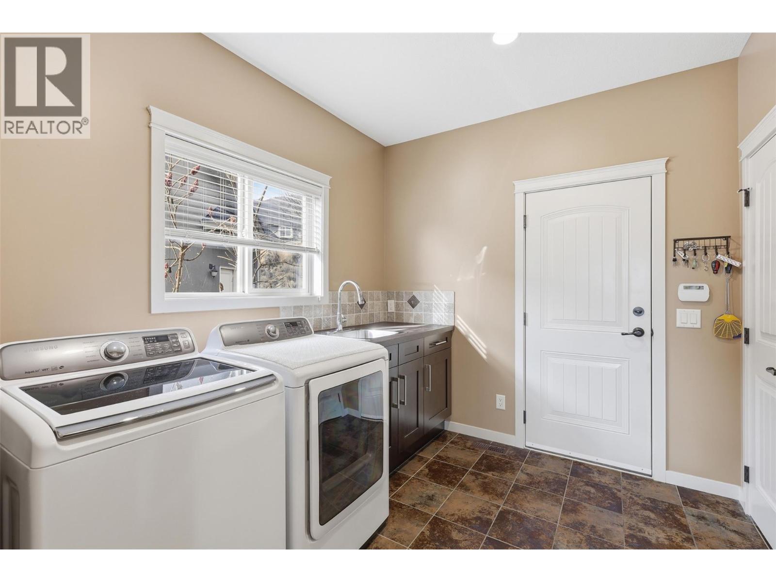 1914 Ironwood Street, Kamloops, British Columbia  V2H 0A6 - Photo 33 - 10377994