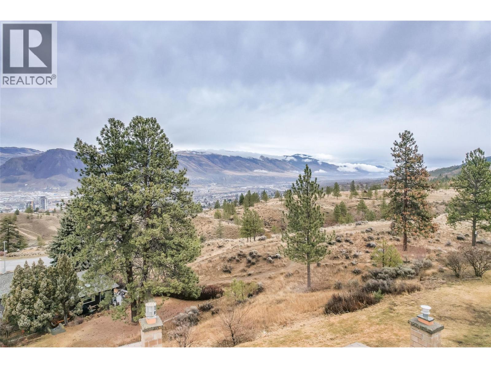 1555 Summit Drive Unit# 8, Kamloops, British Columbia  V2E 1E9 - Photo 4 - 10378202