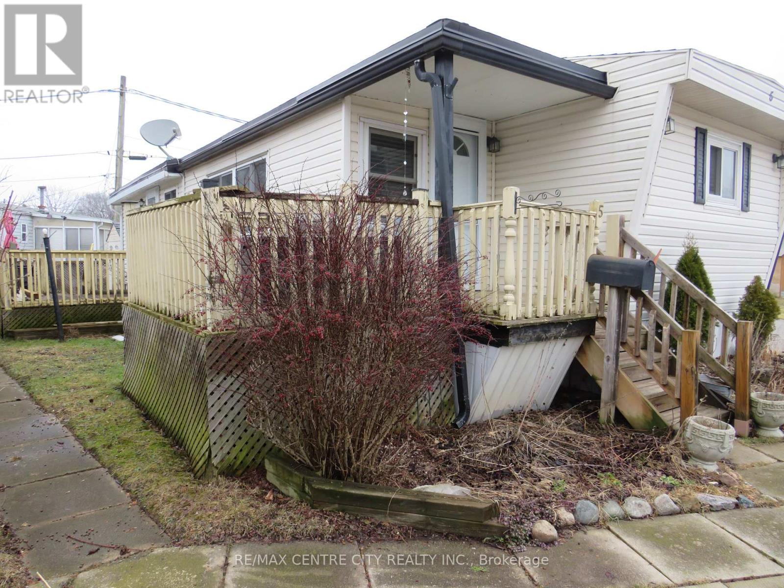 5 - 198 Springbank Drive, London South, Ontario  N6J 1G1 - Photo 2 - X12857142