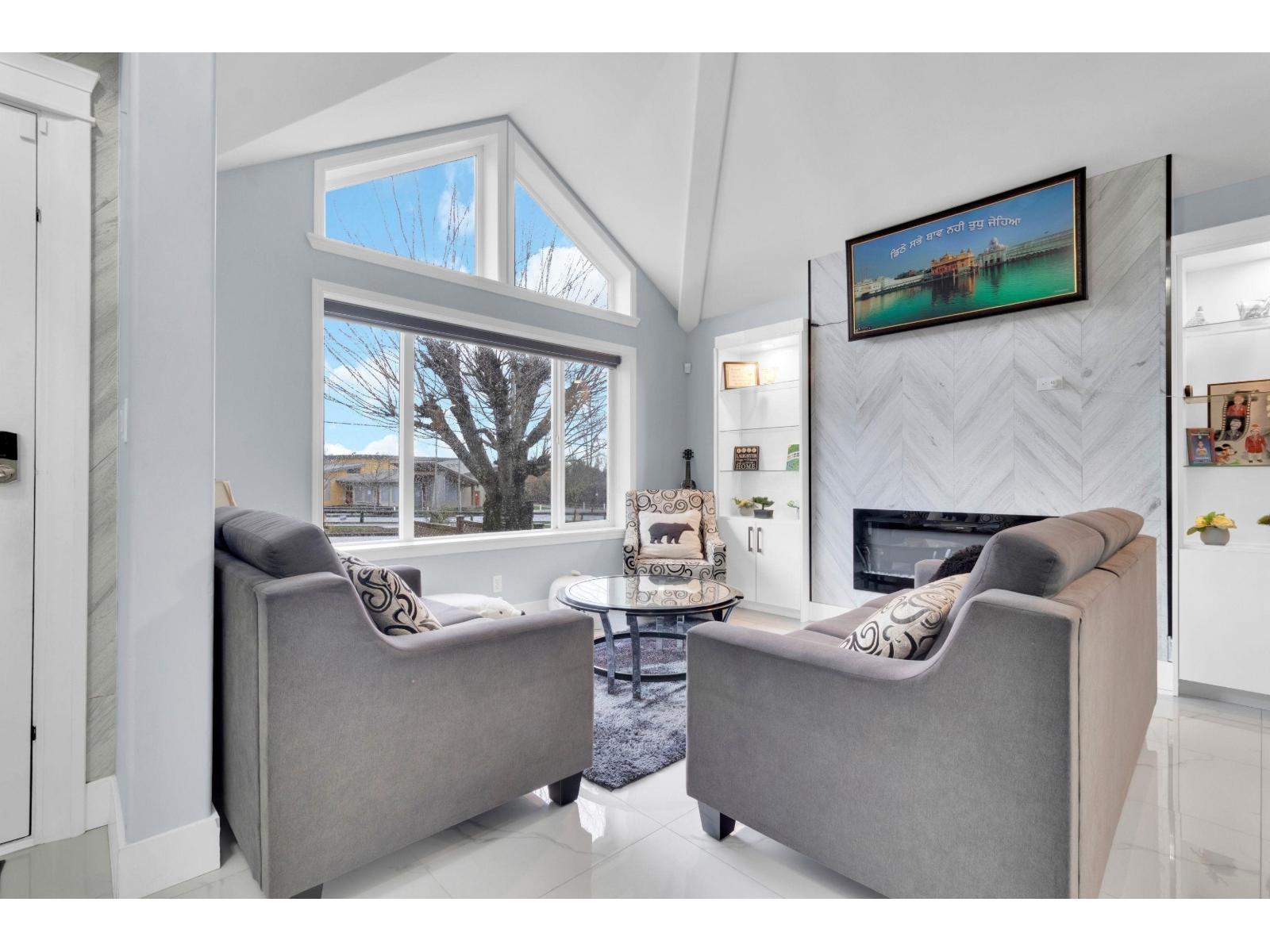 18239 68 Avenue, Surrey, British Columbia  V3S 9C6 - Photo 3 - R3097130