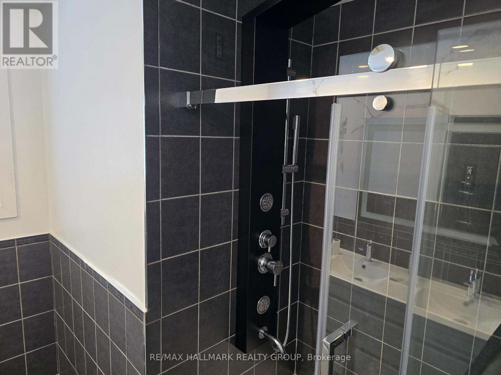 2706 Hickson Crescent, Ottawa, Ontario  K2H 6Y6 - Photo 12 - X12857156