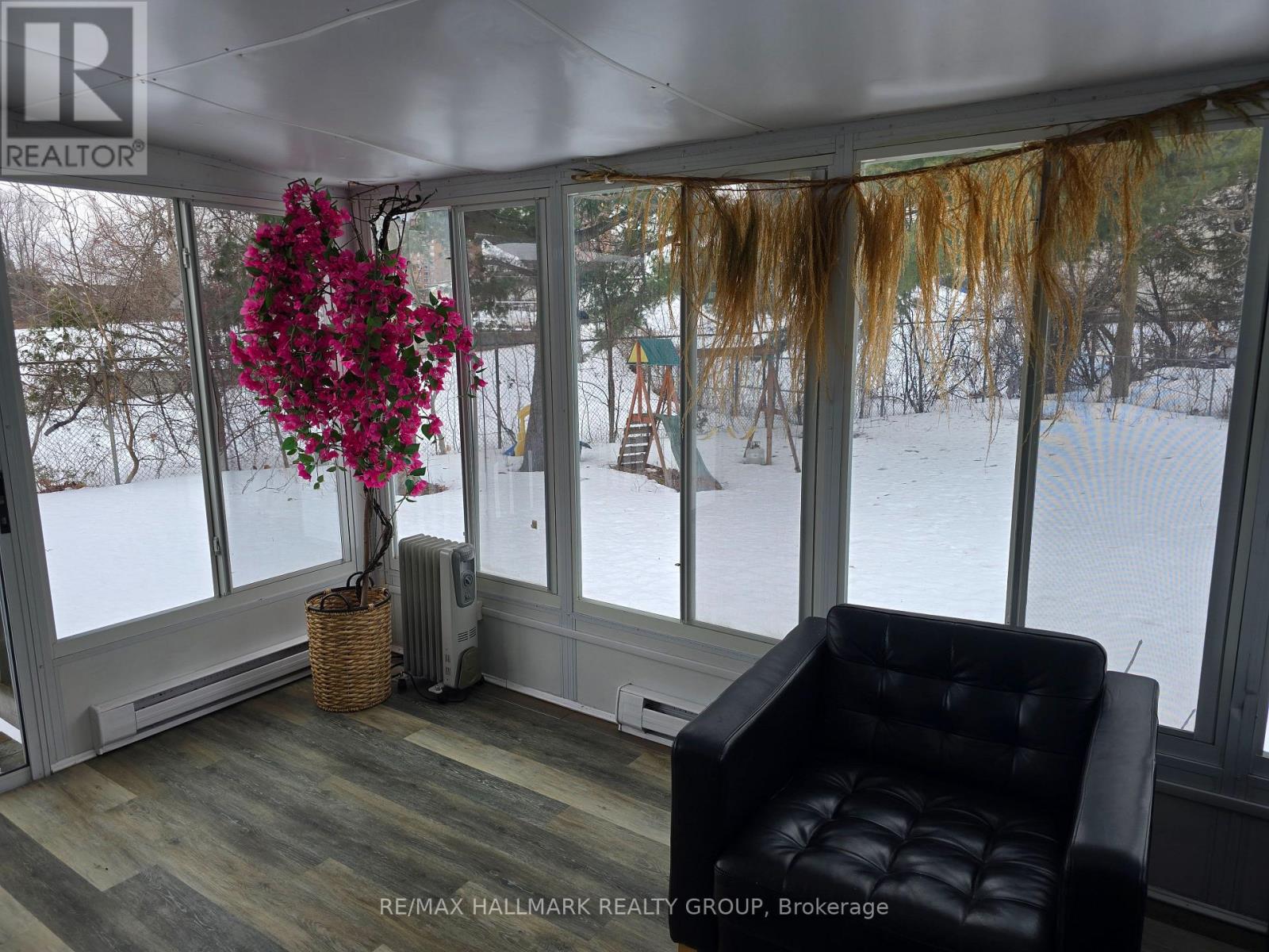 2706 Hickson Crescent, Ottawa, Ontario  K2H 6Y6 - Photo 15 - X12857156