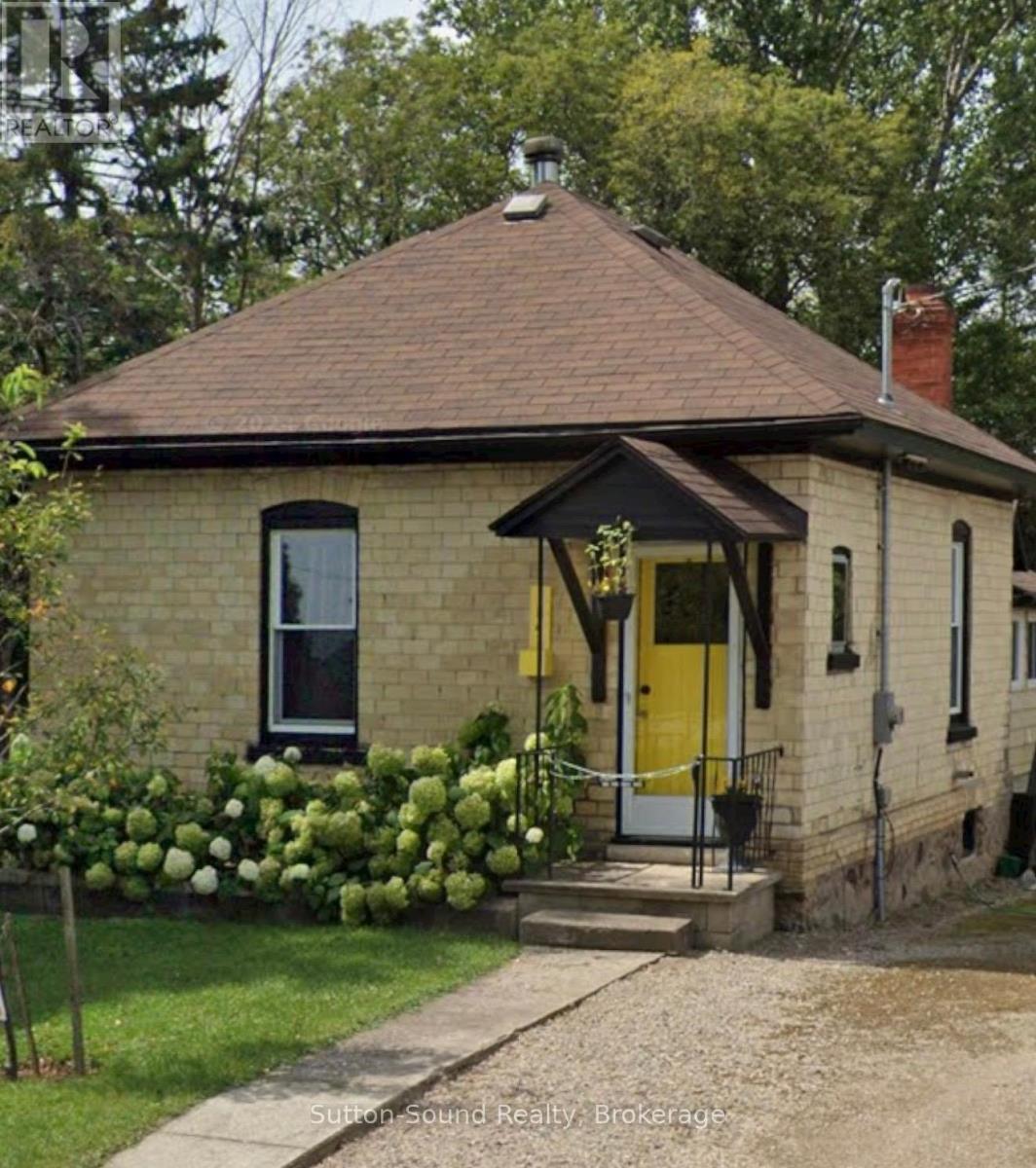 184 Gould Street, South Bruce Peninsula, Ontario  N0H 2T0 - Photo 2 - X12832552