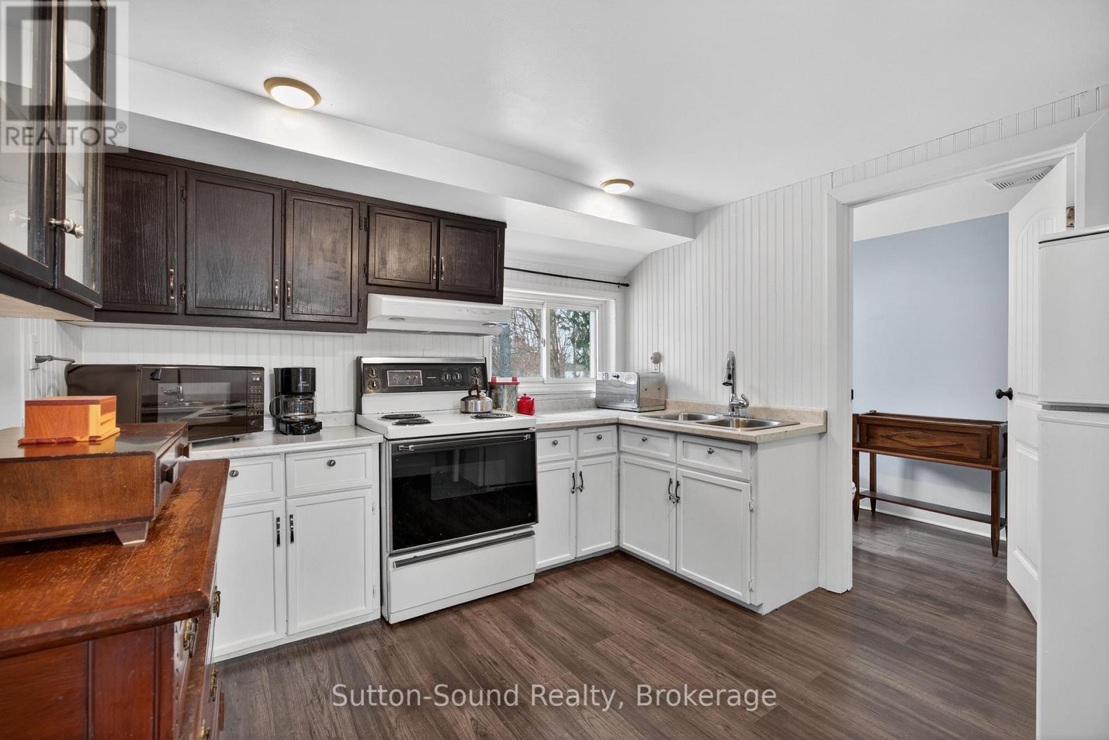 184 Gould Street, South Bruce Peninsula, Ontario  N0H 2T0 - Photo 13 - X12832552