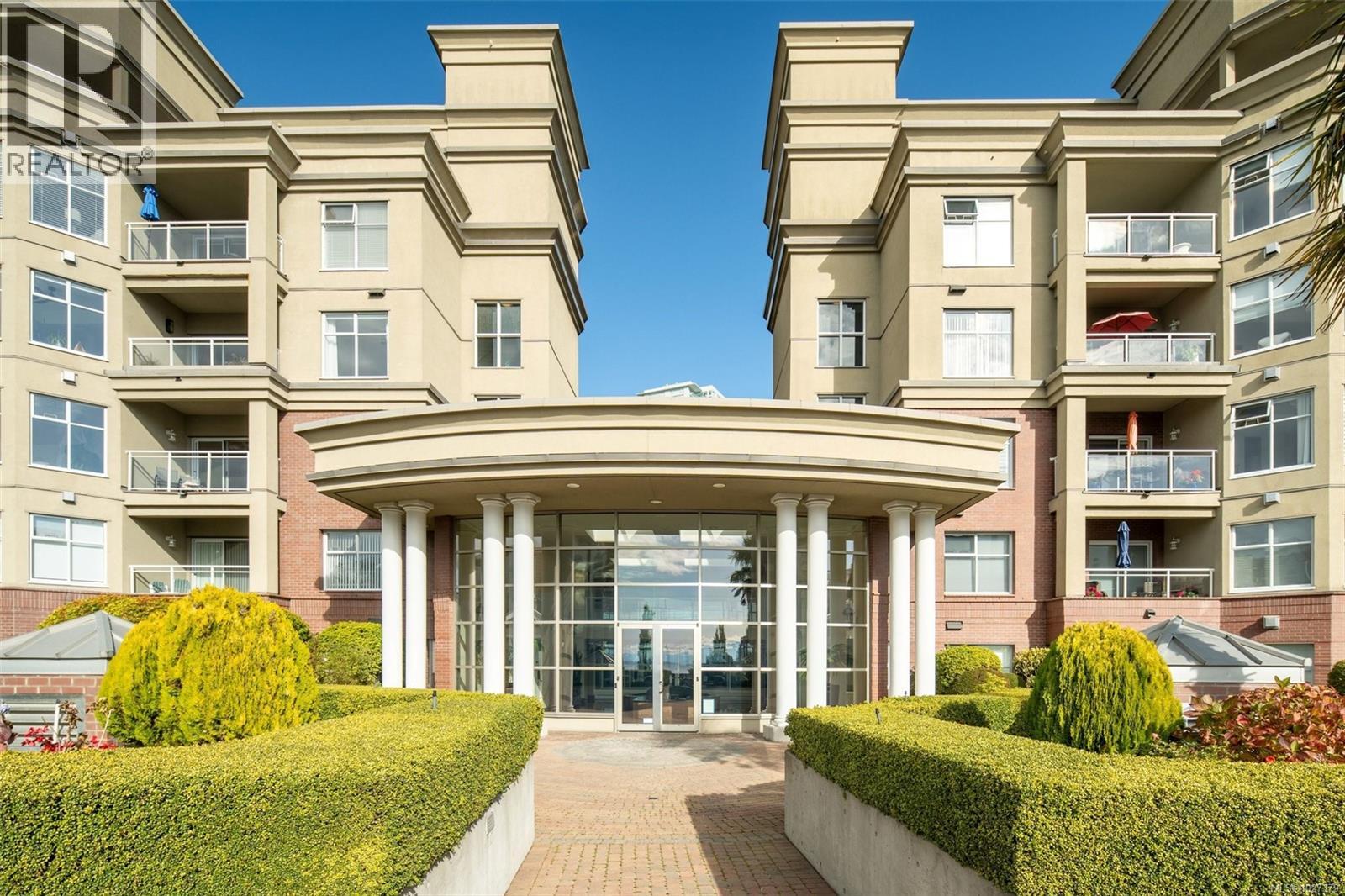 PH4 165 Kimta Rd, Victoria, British Columbia