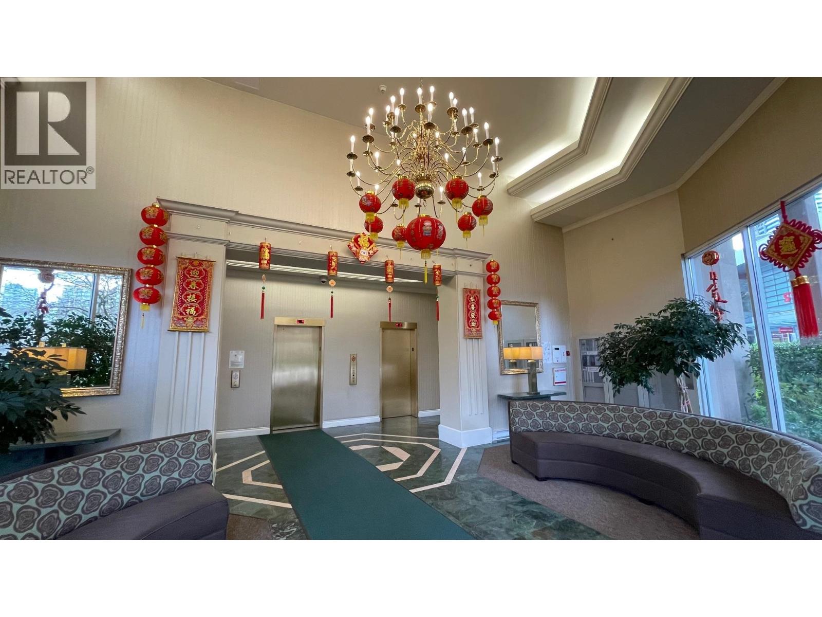 203 6220 Mckay Avenue, Burnaby, British Columbia  V5H 4M8 - Photo 1 - R3096873