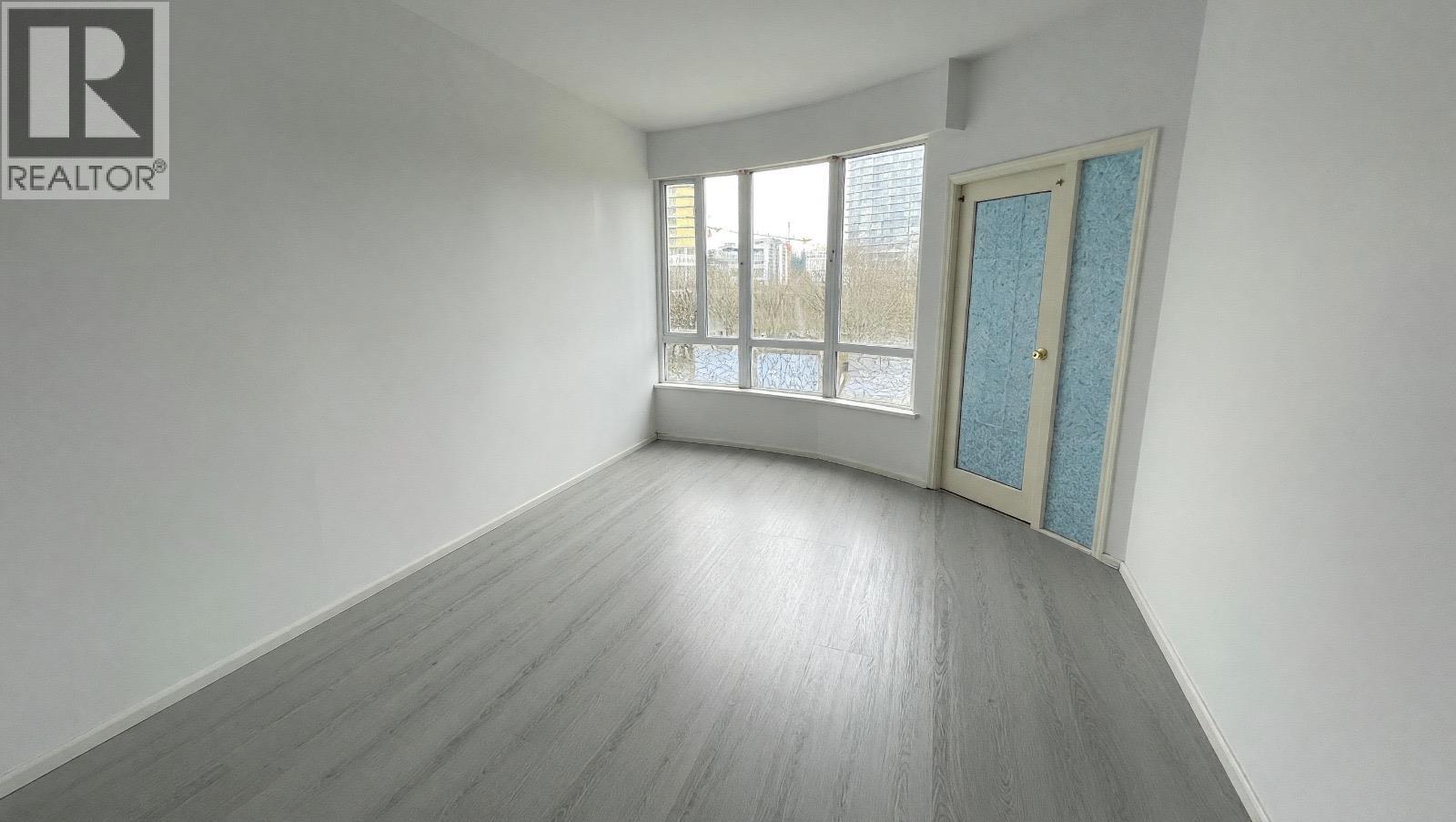 203 6220 Mckay Avenue, Burnaby, British Columbia  V5H 4M8 - Photo 5 - R3096873