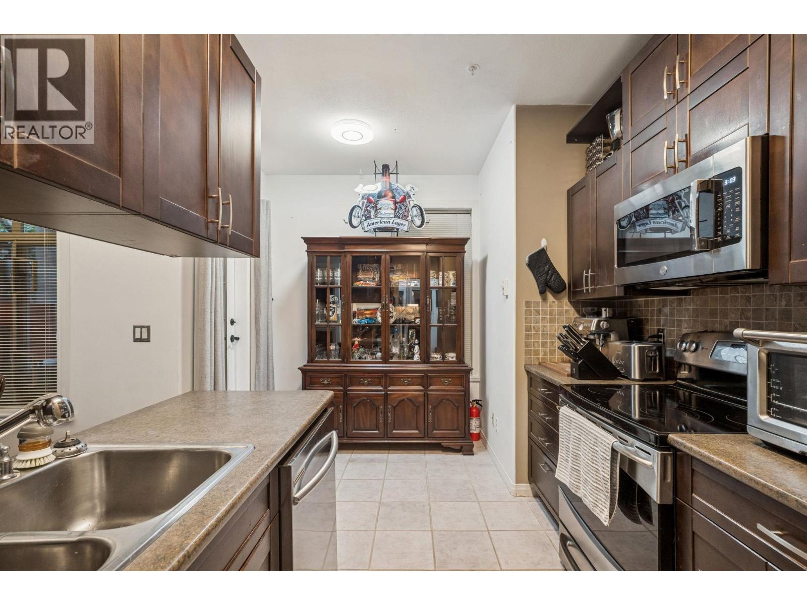 208 3176 Plateau Boulevard, Coquitlam, British Columbia  V3E 3J2 - Photo 10 - R3097151