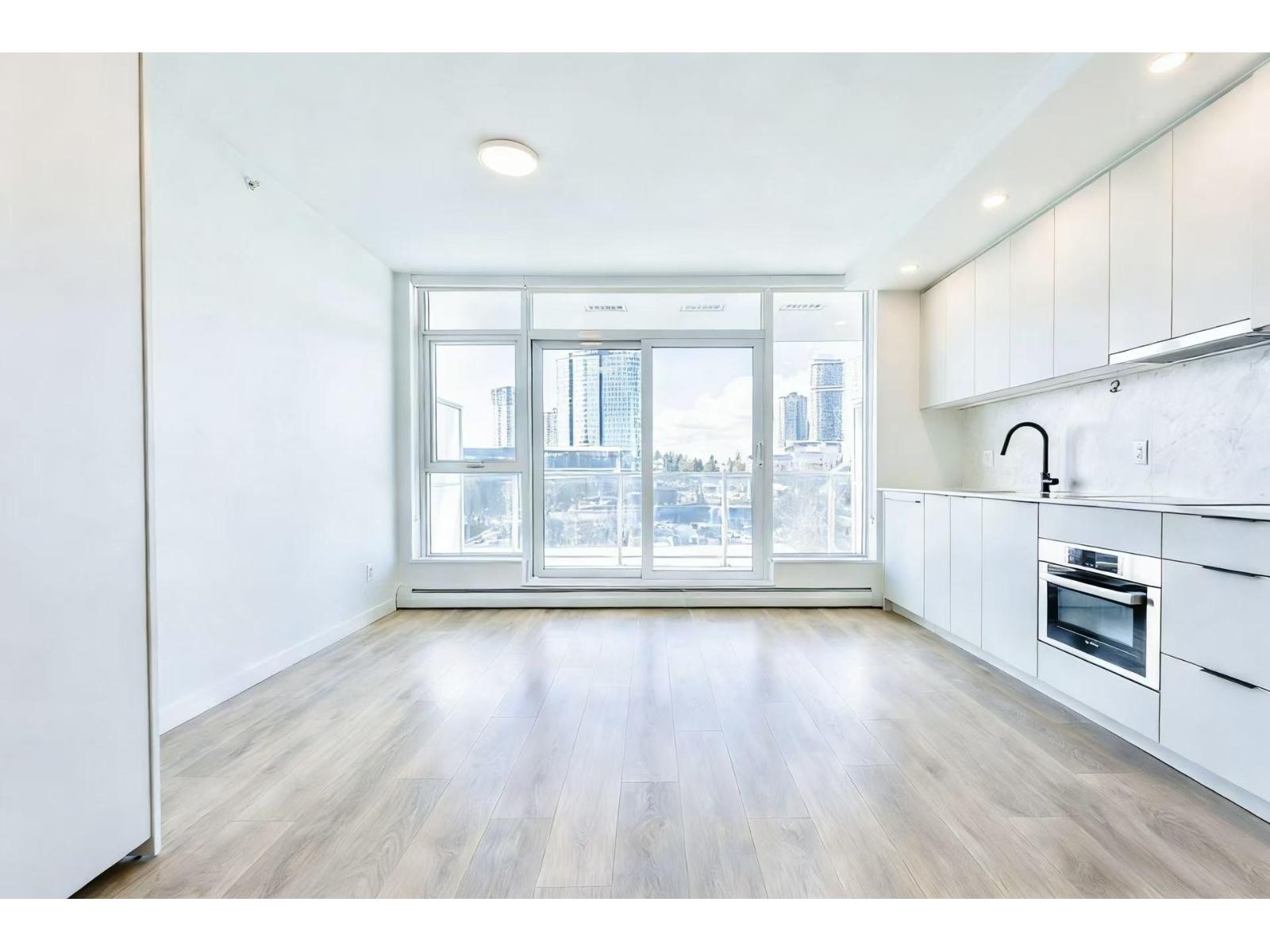 510 13685 102 Avenue, Surrey, British Columbia  V3T 0S2 - Photo 2 - R3097136