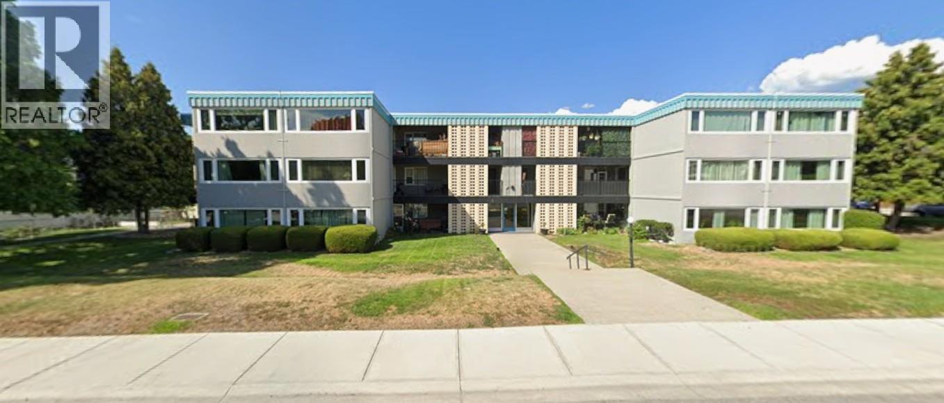 301 Scott Avenue, Penticton, British Columbia