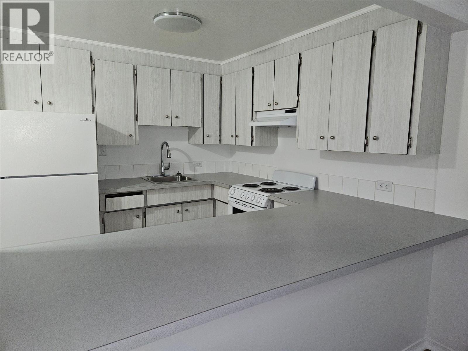 301 Scott Avenue, Penticton, British Columbia  V2A 2J7 - Photo 15 - 10377366