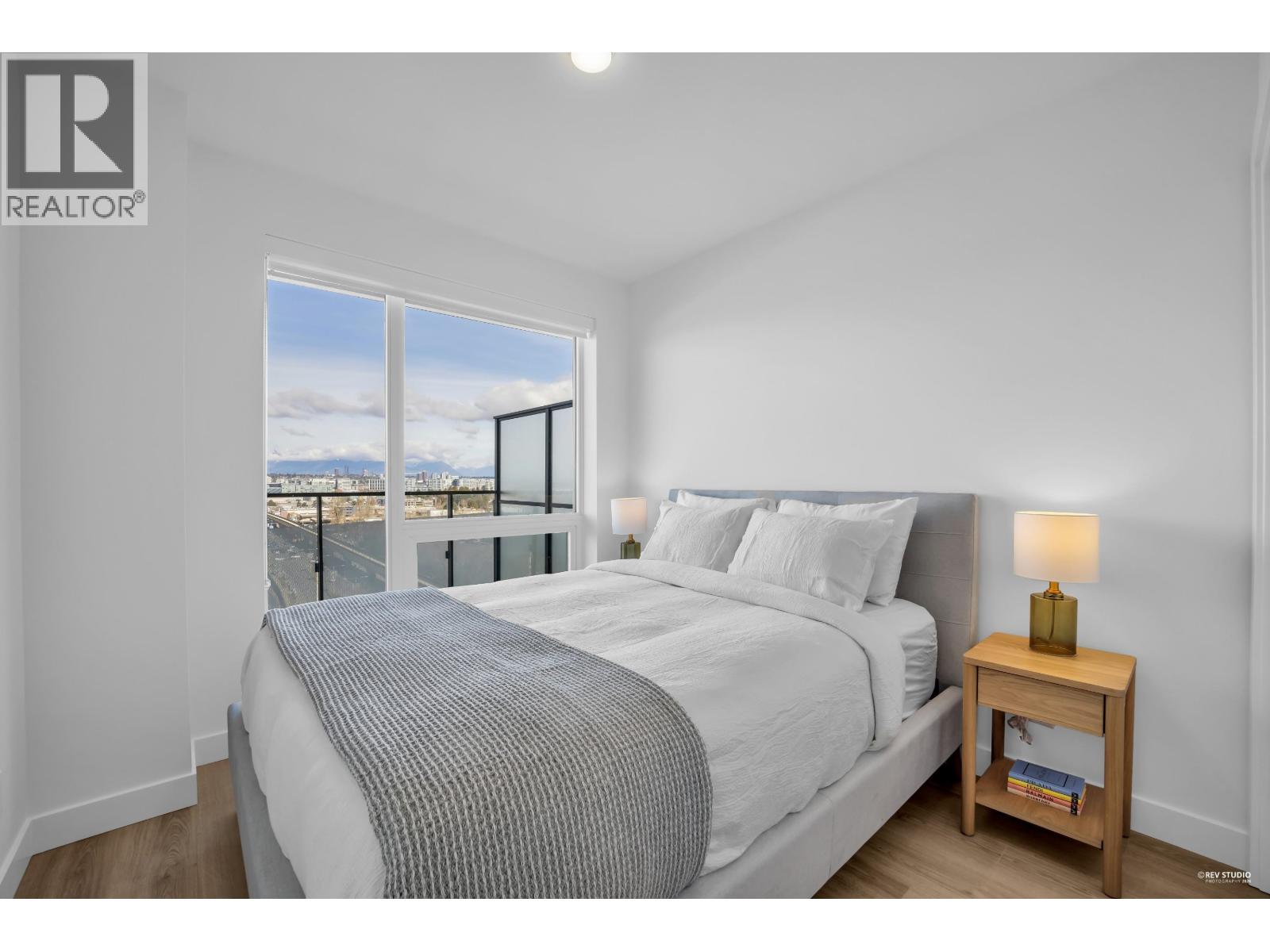 1301 5593 No. 3 Road, Richmond, British Columbia  V6X 0X6 - Photo 13 - R3096982