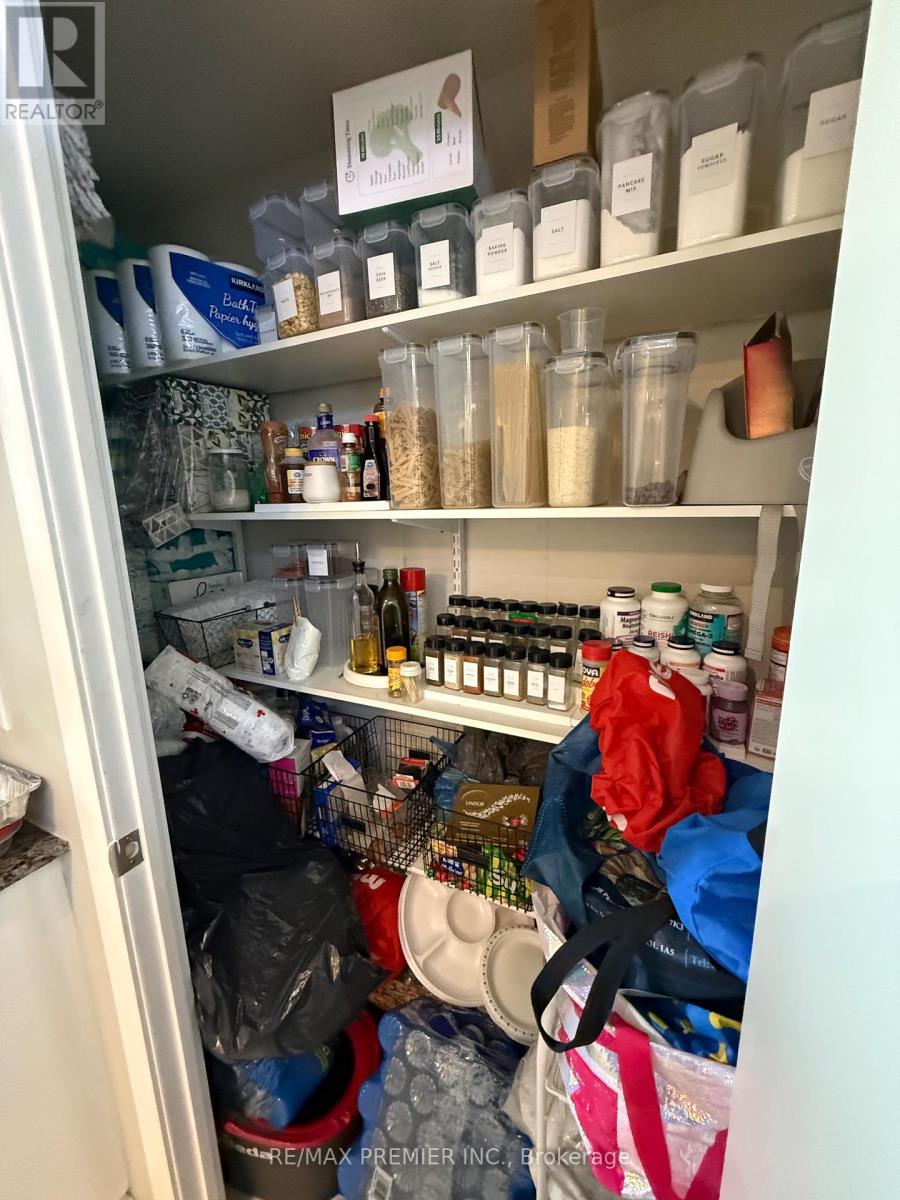 713 - 525 Wilson Avenue, Toronto, Ontario  M3H 1V1 - Photo 4 - C12857144