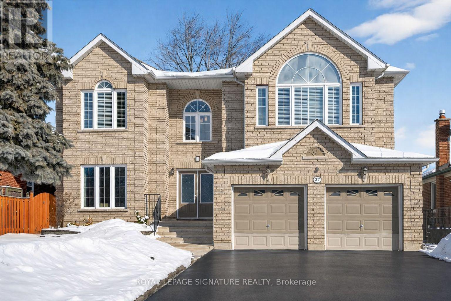 <div class="slider-price">$1,899,000</div><p>27 Cleta Drive, Toronto, Ontario</p>