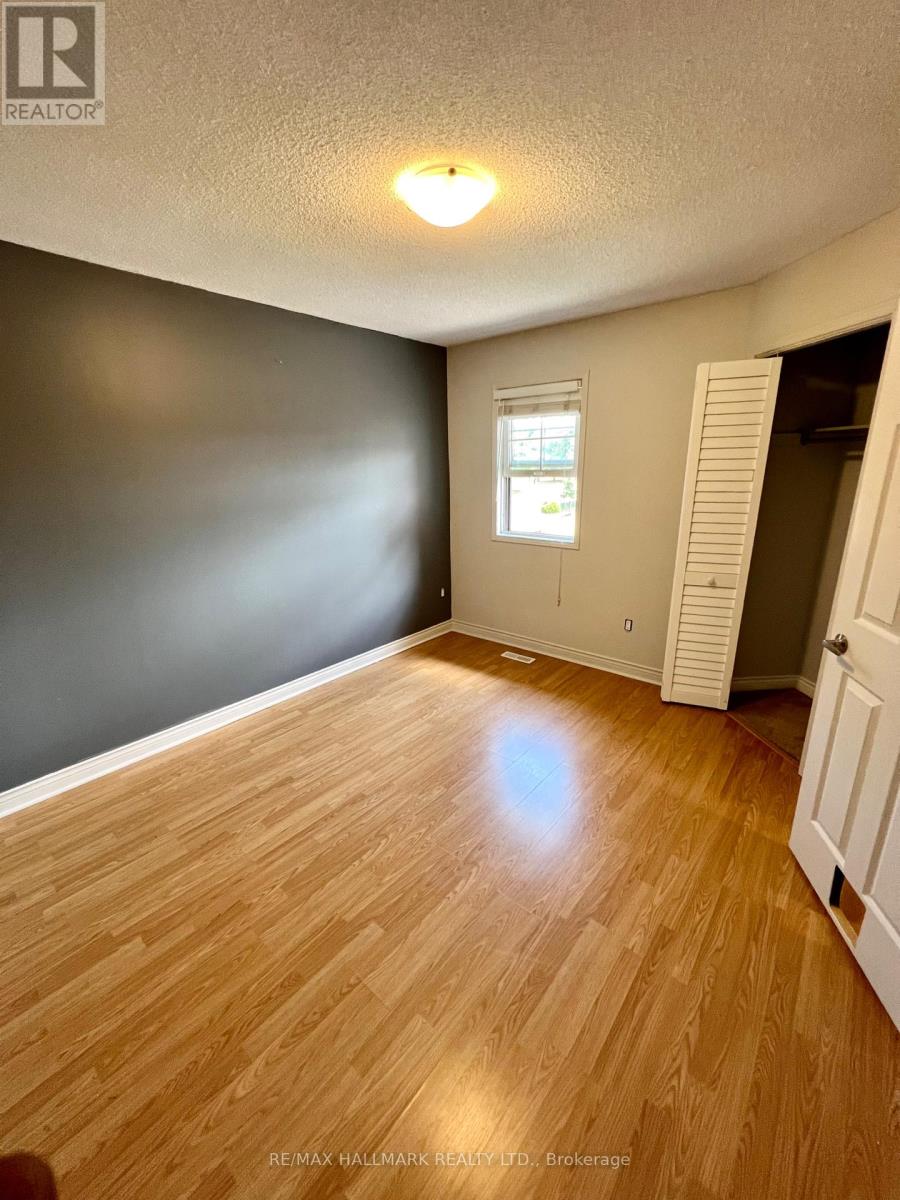 393 Pickering Crescent, Newmarket, Ontario  L3Y 8G8 - Photo 8 - N12857134