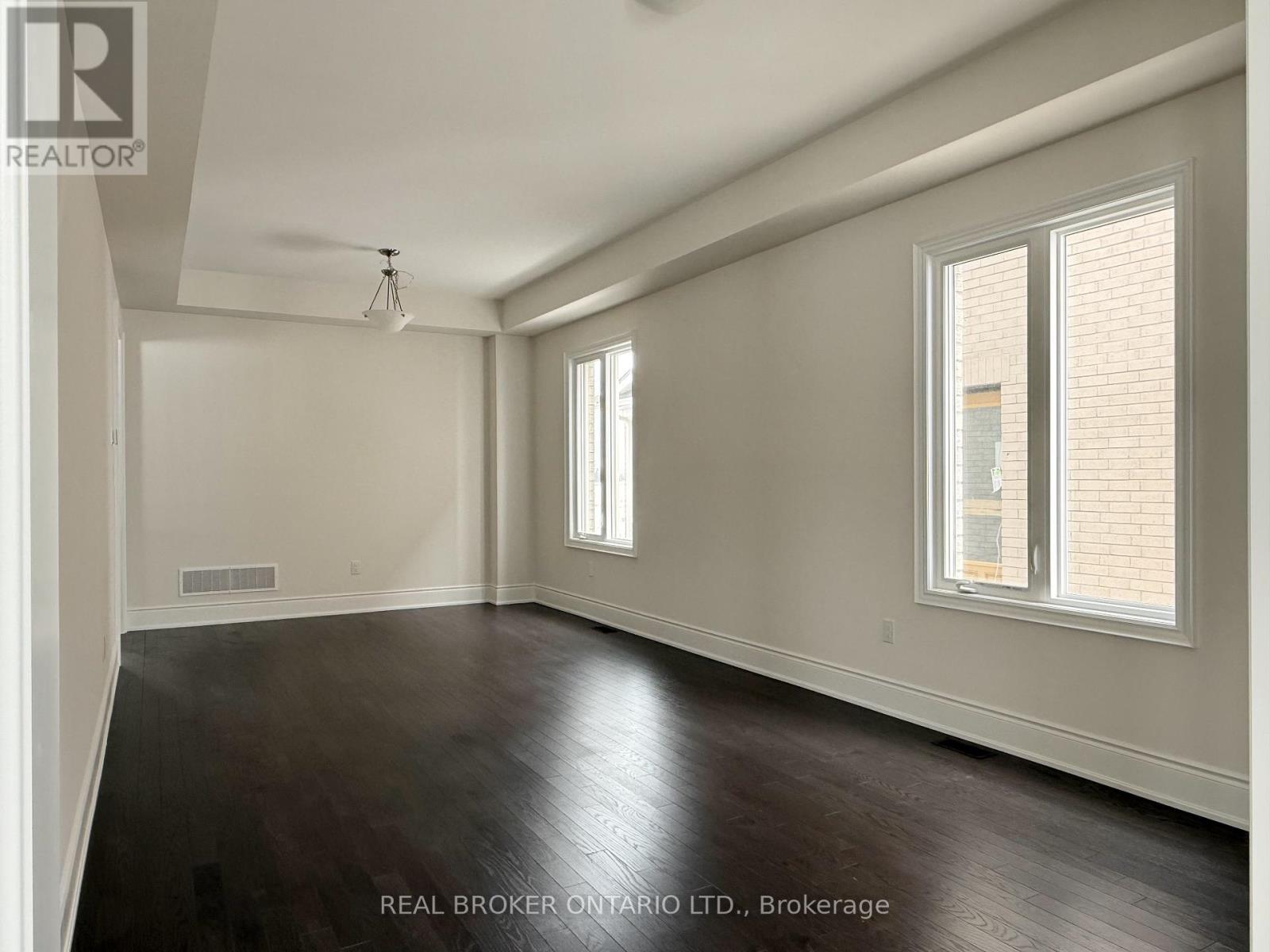 33 Cecil Saunders Drive, Georgina, Ontario  L4P 0T3 - Photo 21 - N12857036