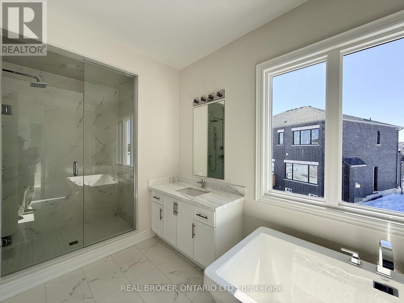 33 Cecil Saunders Drive, Georgina, Ontario  L4P 0T3 - Photo 31 - N12857036