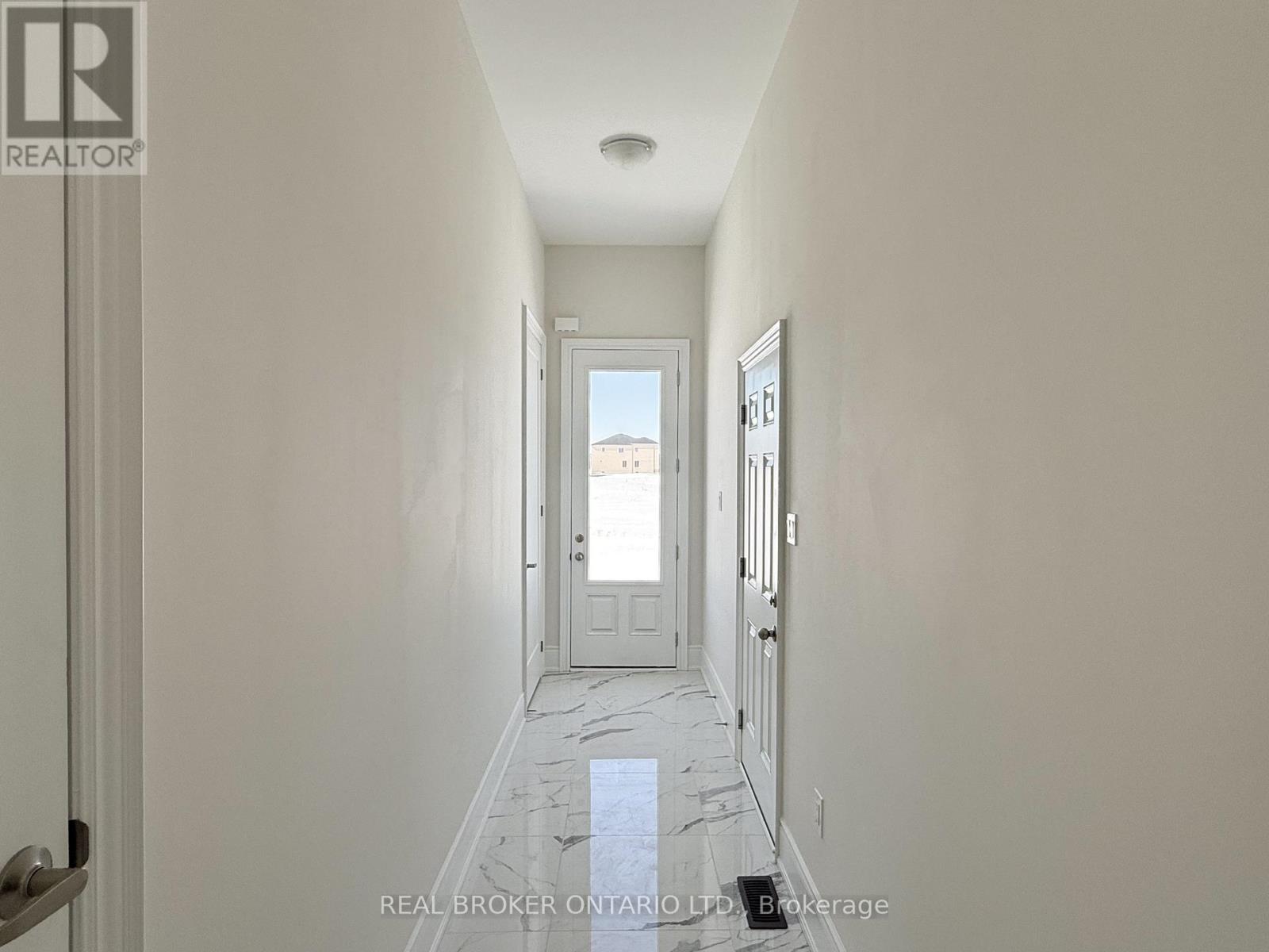 33 Cecil Saunders Drive, Georgina, Ontario  L4P 0T3 - Photo 39 - N12857036