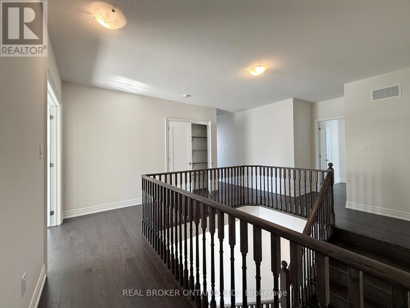 33 Cecil Saunders Drive, Georgina, Ontario  L4P 0T3 - Photo 38 - N12857036