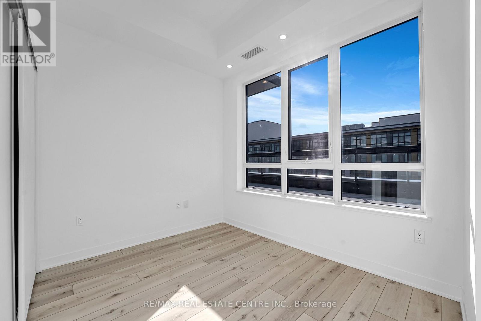 Lph23 - 395 Dundas Street W, Oakville, Ontario  L6M 5R8 - Photo 16 - W12857154