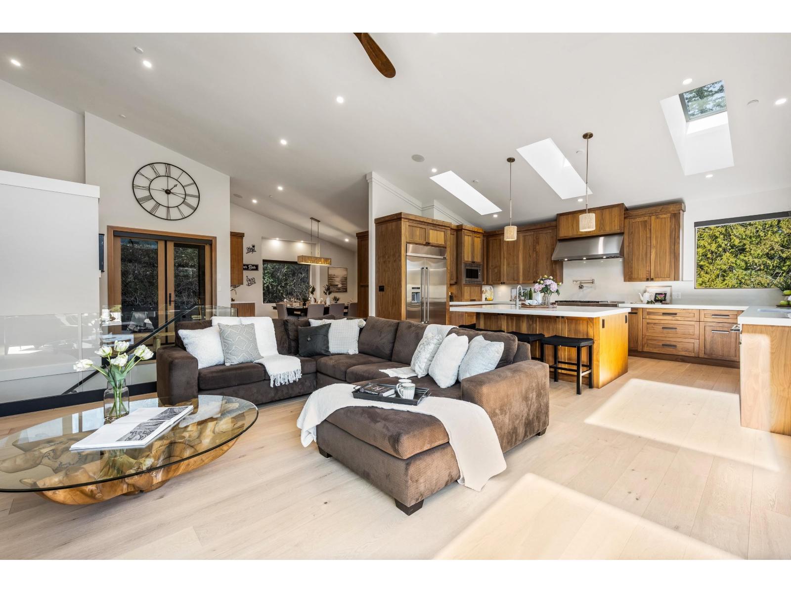 309 Munroe Avenue, Cultus Lake North, Cultus Lake, British Columbia  V2R 5A2 - Photo 10 - R3096584