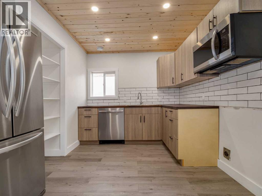 818 Mountain Street, Pincher Creek, Alberta  T0K 1W0 - Photo 21 - A2286562