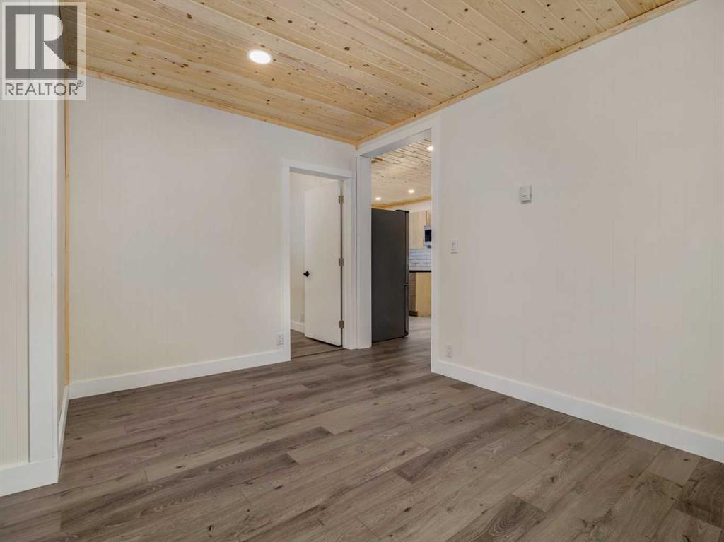 818 Mountain Street, Pincher Creek, Alberta  T0K 1W0 - Photo 13 - A2286562