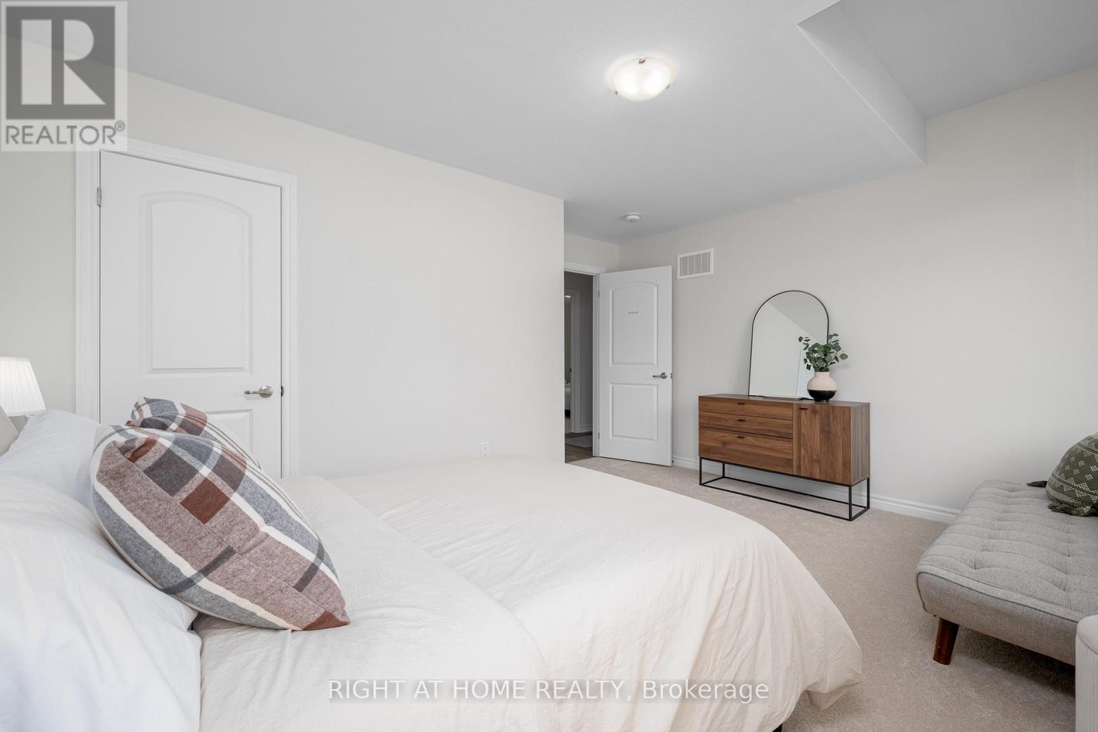 300 - 300 Mceachern Lane, Gravenhurst, Ontario  P1P 0H8 - Photo 21 - X12857130