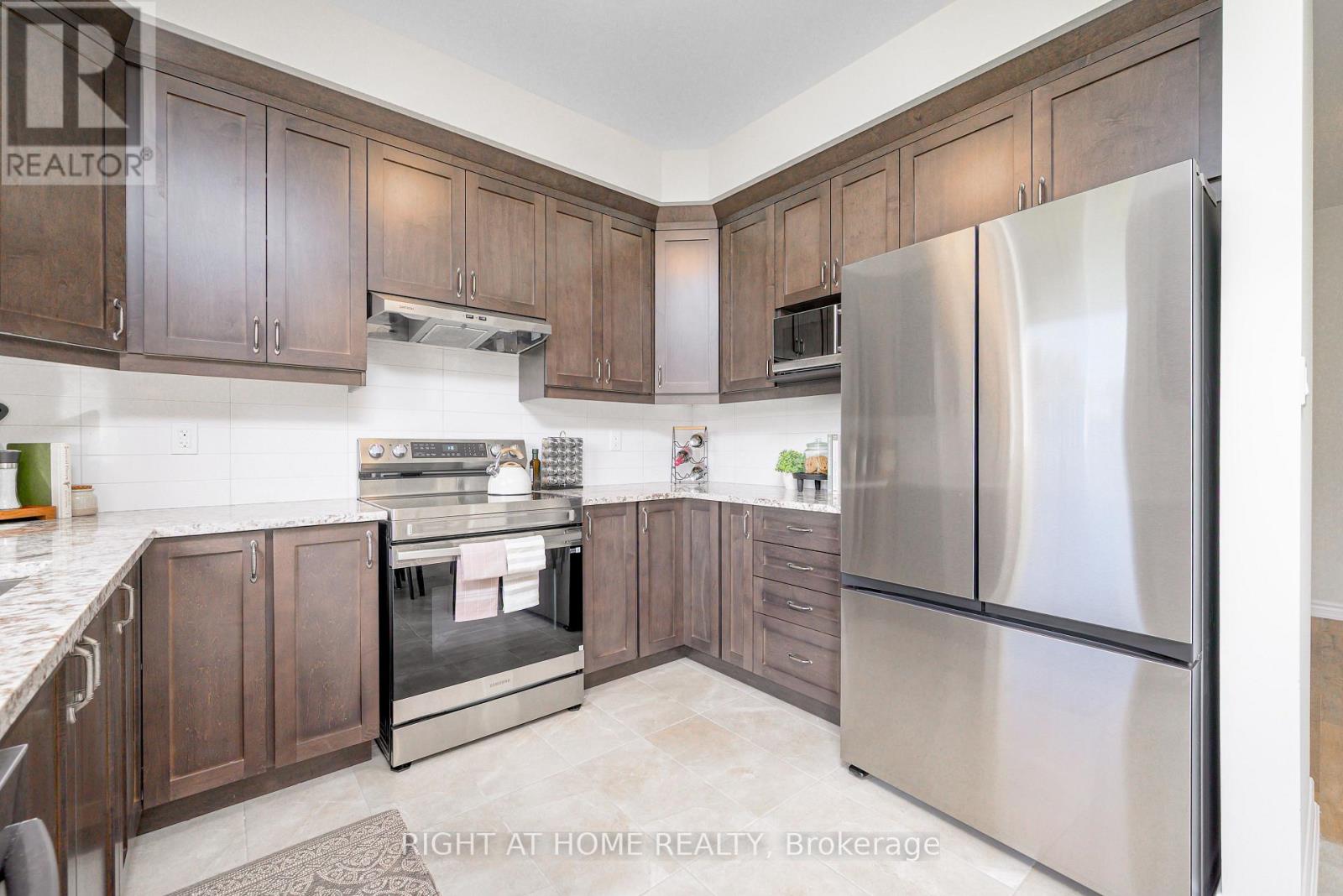 300 - 300 Mceachern Lane, Gravenhurst, Ontario  P1P 0H8 - Photo 33 - X12857130