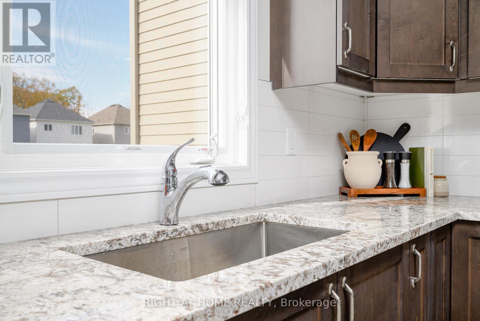 300 - 300 Mceachern Lane, Gravenhurst, Ontario  P1P 0H8 - Photo 43 - X12857130