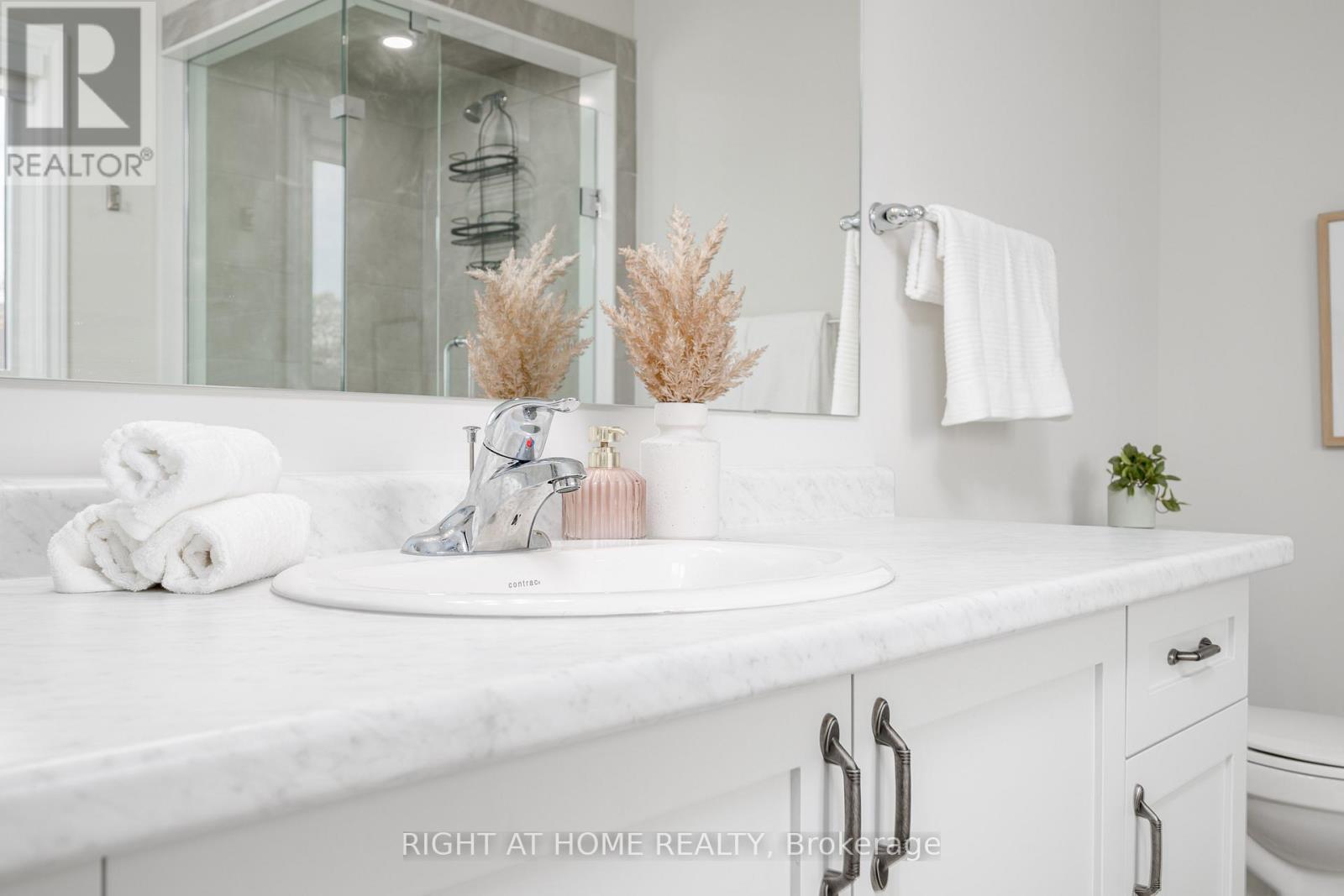 300 - 300 Mceachern Lane, Gravenhurst, Ontario  P1P 0H8 - Photo 8 - X12857130