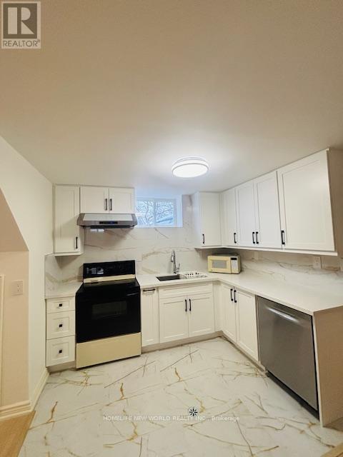 1 Ottawa Court, Aurora, Ontario  L4G 2Y6 - Photo 6 - N12852444