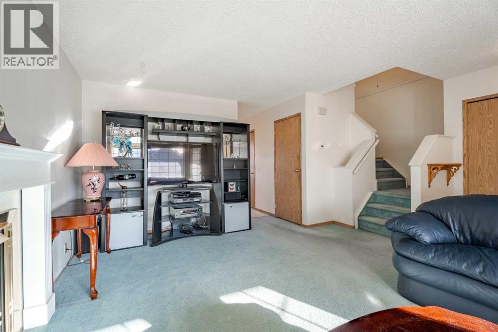 82 Martinridge Crescent Ne, Calgary, Alberta  T3J 3M4 - Photo 6 - A2274009
